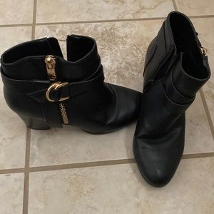 Ankle boots size 8 1/2